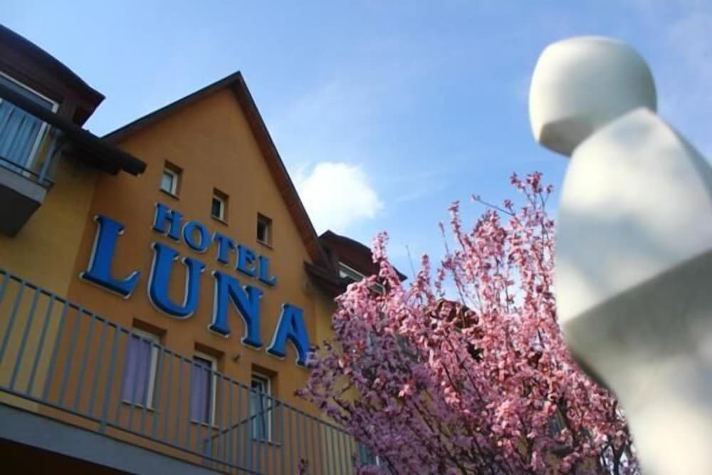 Hotel Luna - carbon neutral hotel in Budapest