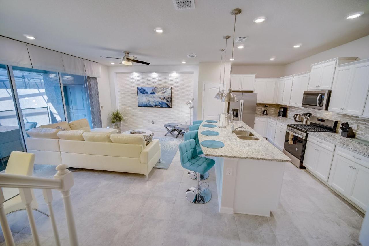 Amazing Vacation Townhome at Solterra Resort 20min From Disney — hotel in Loughman