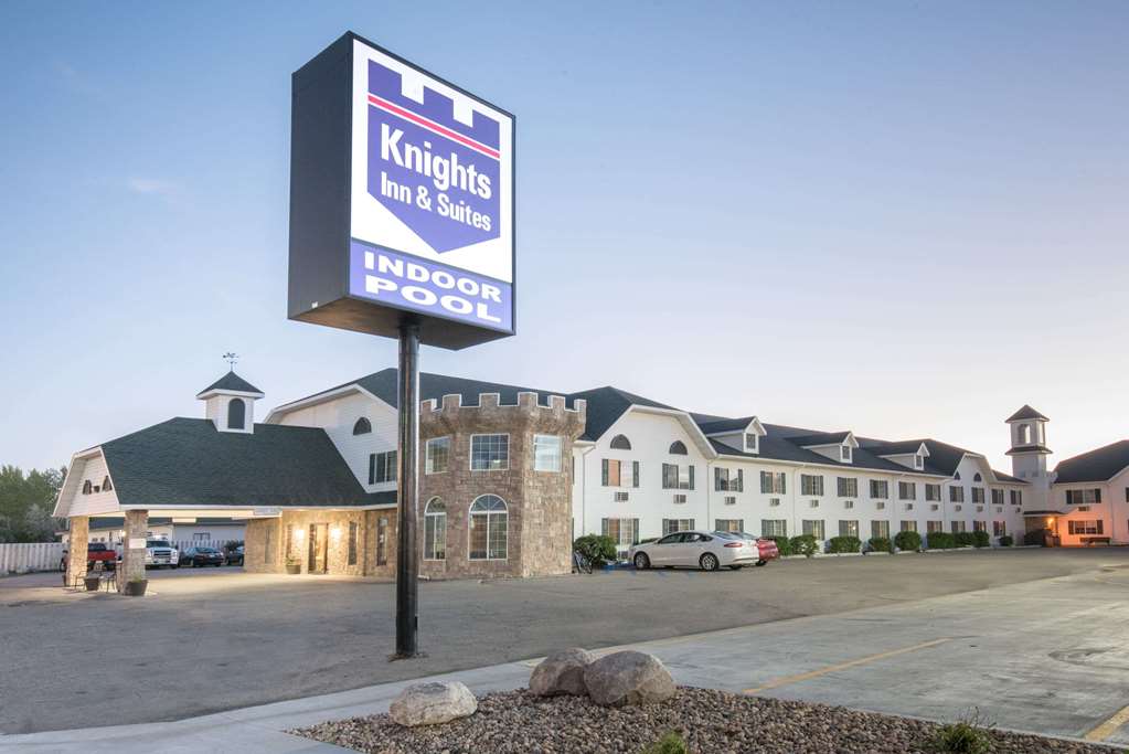 Knights Inn Grand Forks - photo 3