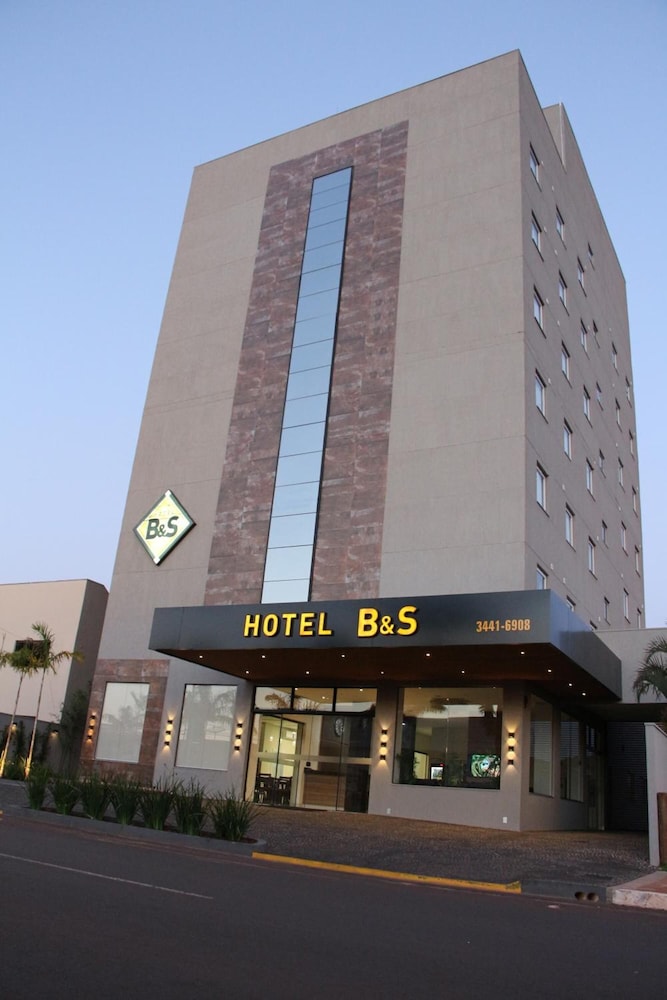 Hotel B&S — hotel in Dourados