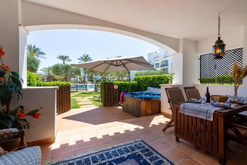Luxury Pool and Spa Casa Coco — 4-Star Luxury Hotel in Torre-Pacheco, Spain