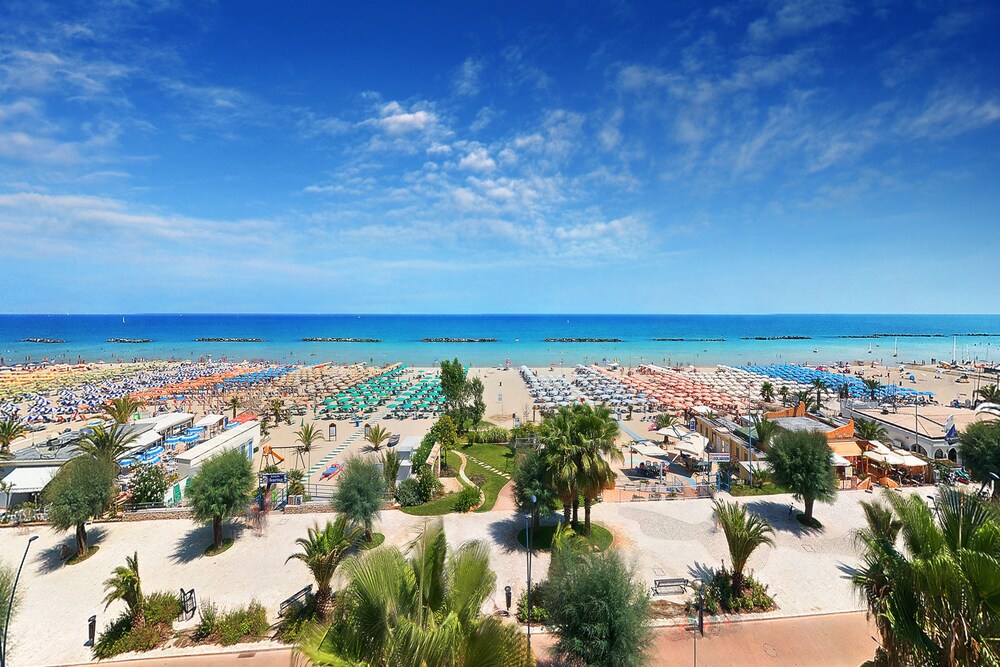 Hotel Bahia — 4-Star Luxury Hotel in San Benedetto Del Tronto, Italy