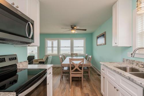 Southern Seabreeze by Oak Island Accommodations - photo 21