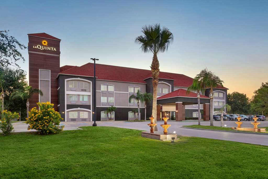 La Quinta Inn & Suites by Wyndham Brownsville North - featured photo