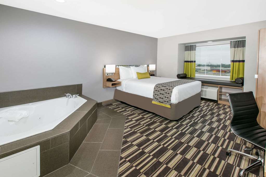 Microtel Inn & Suites by Wyndham Lubbock - photo 12