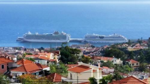 Casa de Ferias dos Marmeleiros — 4-Star Luxury Hotel in Funchal, Portugal