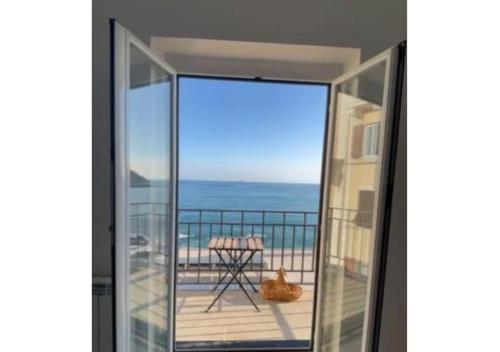 Comodissimo Gaslini e mare — 4-Star Luxury Hotel in Genoa, Italy