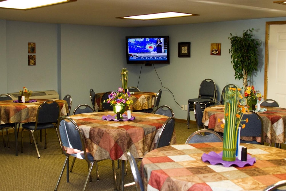 Cottonwood Inn - photo 24