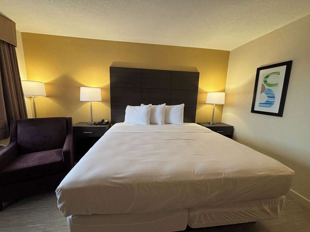 Studio 6 Suites Charlotte NC Northlake - photo 5