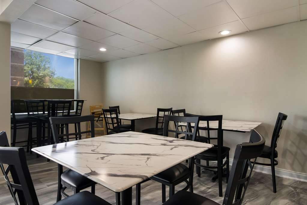 Quality Inn Aurora Naperville Area - photo 29