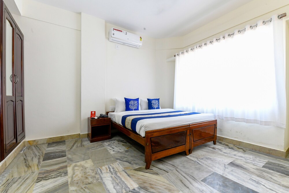 Oyo 11328 Hotel Chandrika Residency