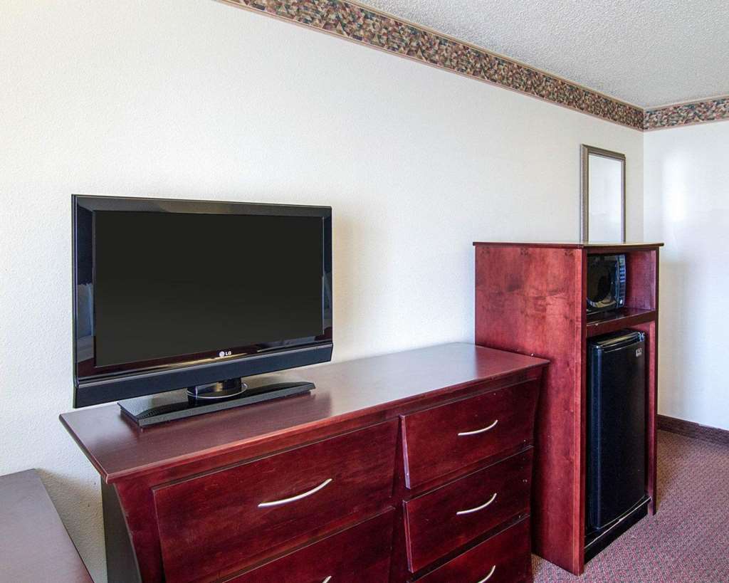 Quality Inn Midland South - photo 14