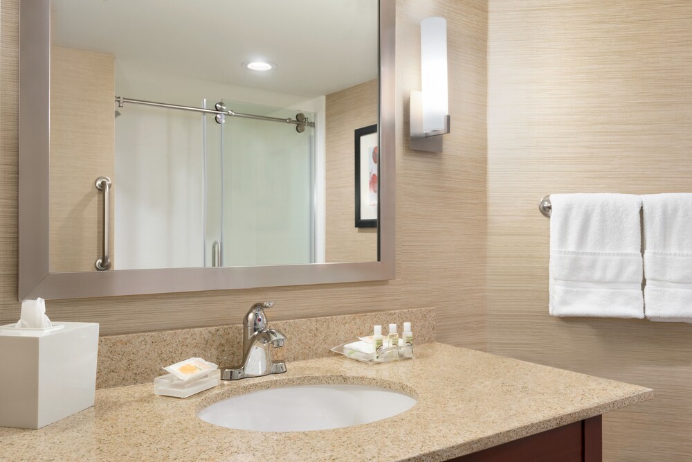 Holiday Inn Dubuque Galena by IHG - photo 17
