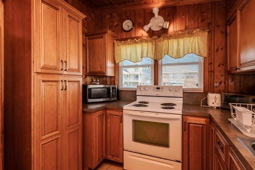 Boys Oh Boy by Oak Island Accommodations - photo 37