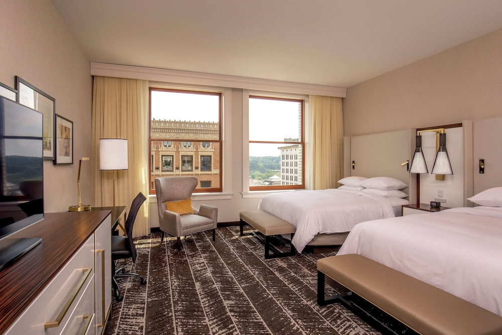 DoubleTree by Hilton Youngstown Downtown - photo 11