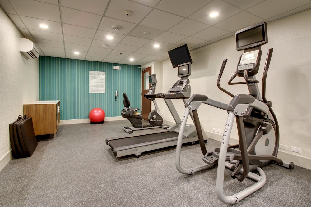 Holiday Inn Express & Suites Aurora Naperville by IHG - photo 35