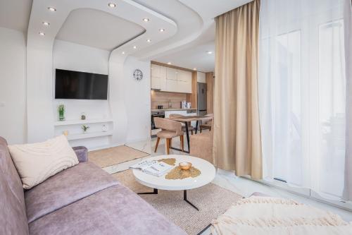 Delux apartments Selina — 4-Star Luxury Hotel in Baska Voda, Croatia