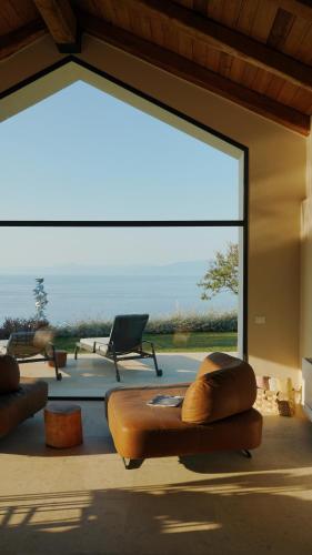 Jatu Retreat — 4-Star Luxury Hotel in San Costantino Calabro, Italy
