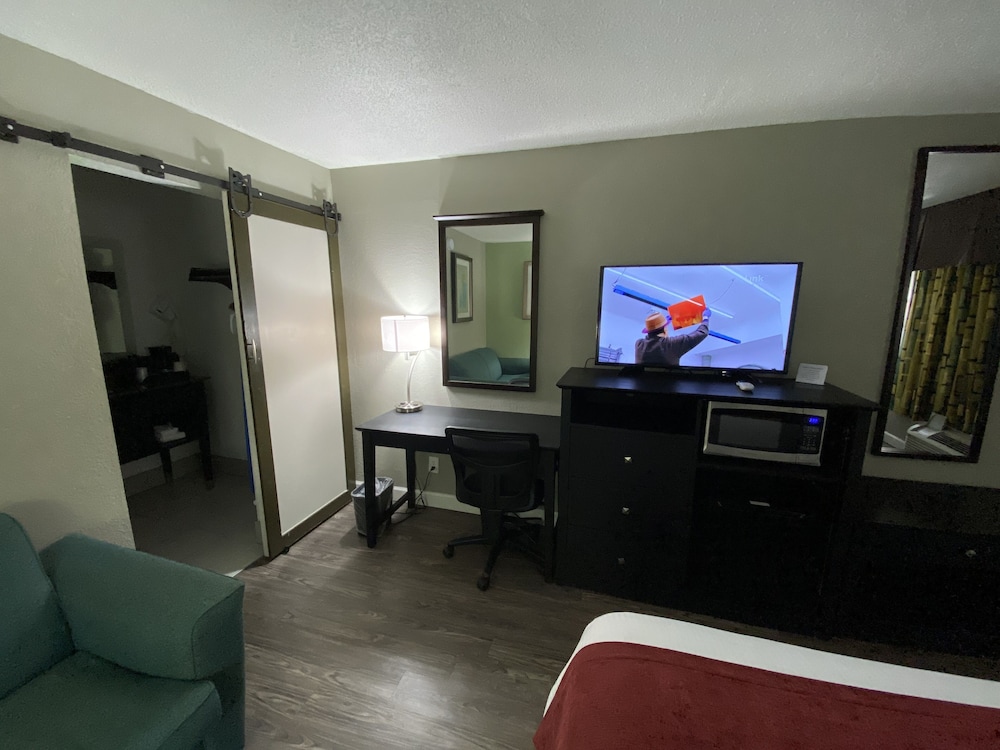 Lx Hotel Powered by ACW Circle - photo 20