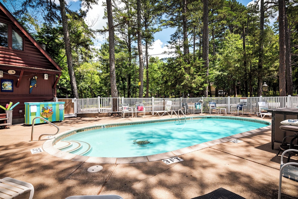 Tall Pines Inn - photo 140
