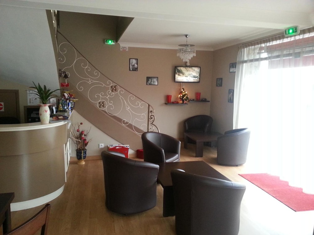 Hôtel Le Chapeau Rouge — Alencon — photo 2