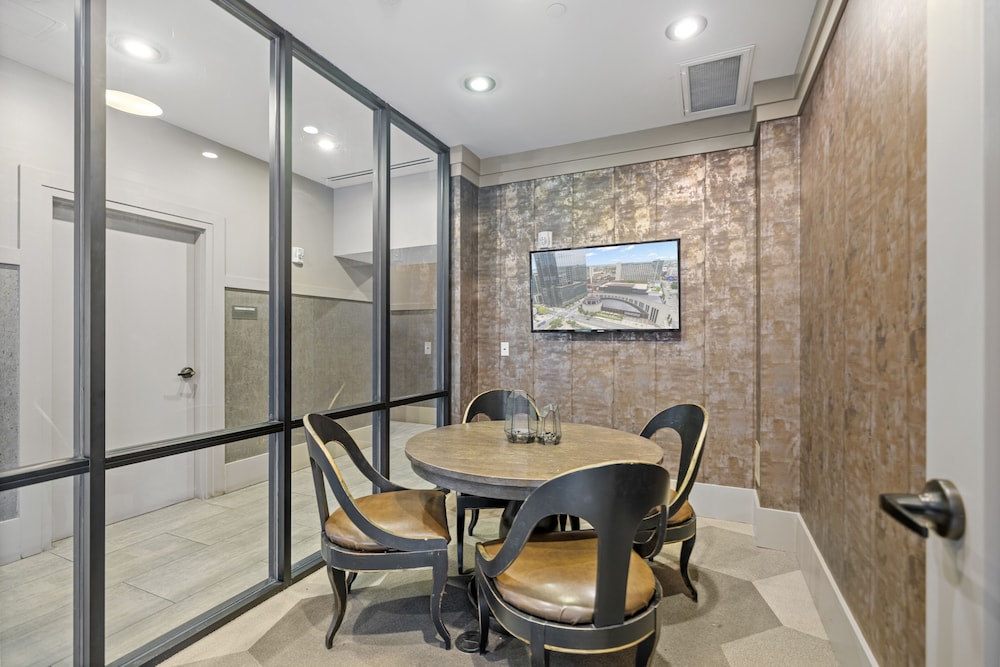 Placemakr Premier SoBro - photo 201