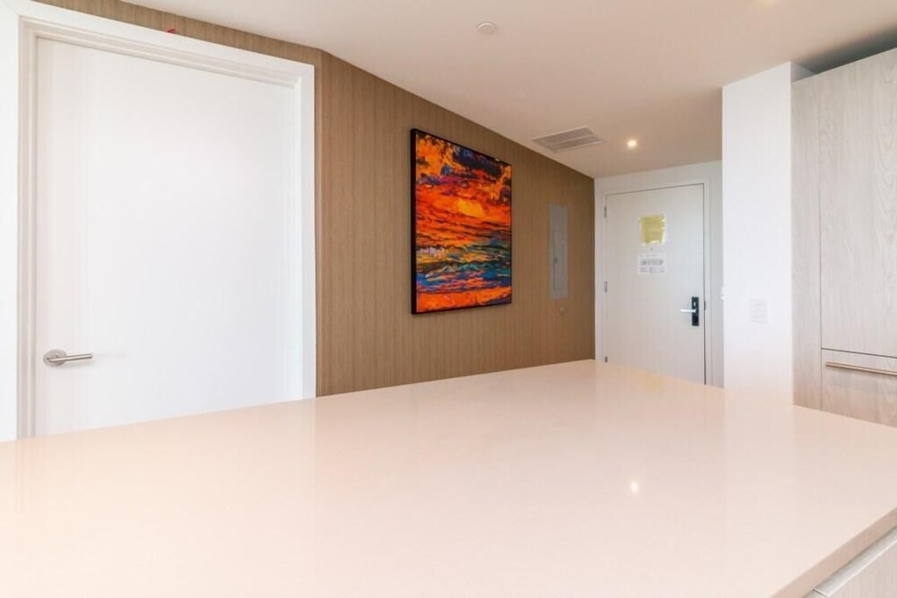 Hyde Beach Luxury resort 1 Bedroom Apts by Redawning - featured photo
