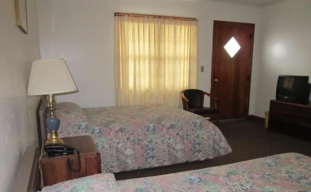 Cadet Motel - photo 17
