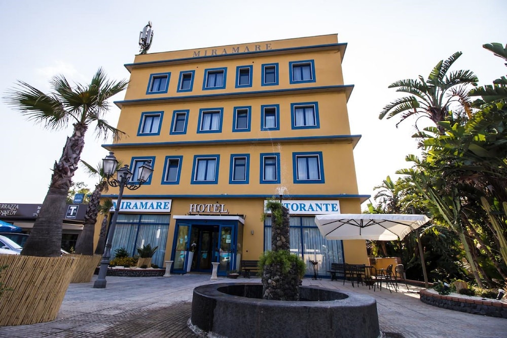 Miramare - carbon neutral hotel in Catania
