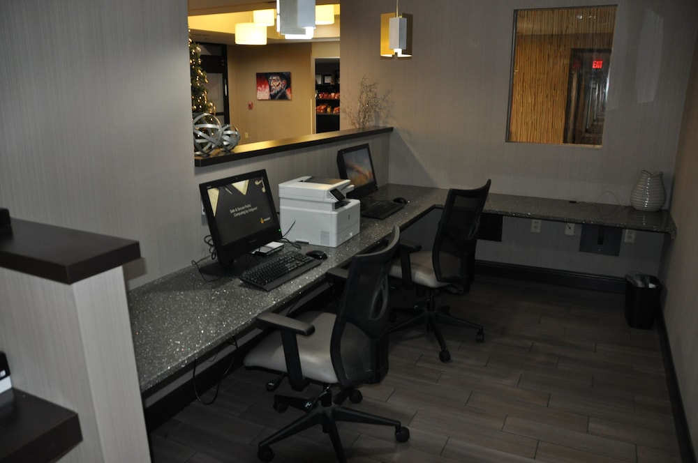 Holiday Inn Express Brentwood South Cool Springs by IHG - photo 22