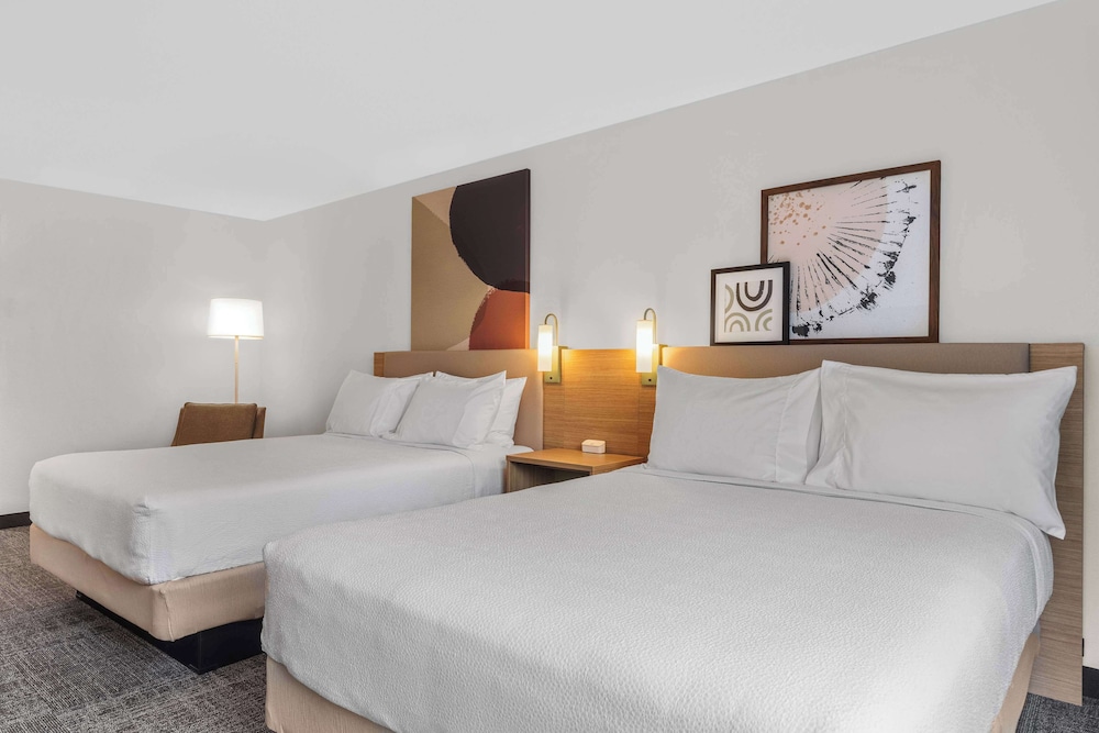Spark by Hilton Charlotte Tyvola I 77 - photo 7