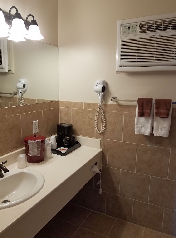 Aquarius Inn - photo 31