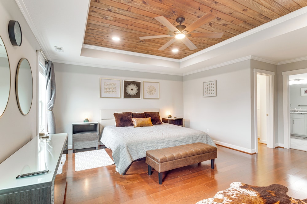 Modern Virginia Beach Retreat in Resort District - photo 12
