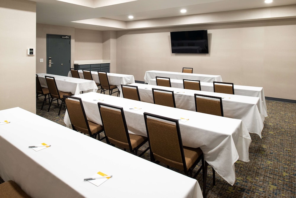Hampton Inn San Francisco Daly City - photo 25