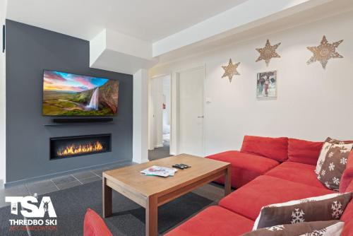 Mowamba E5 - carbon neutral hotel in Unknown City