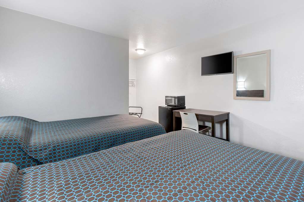 Rodeway Inn Winston Salem Route 52 - photo 18