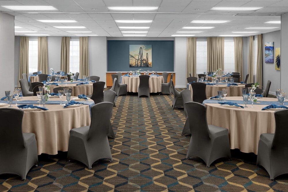 Residence Inn By Marriott Santa Clarita Valencia - photo 39