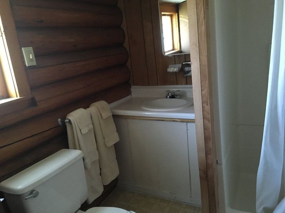 Branding Iron Inn - photo 11