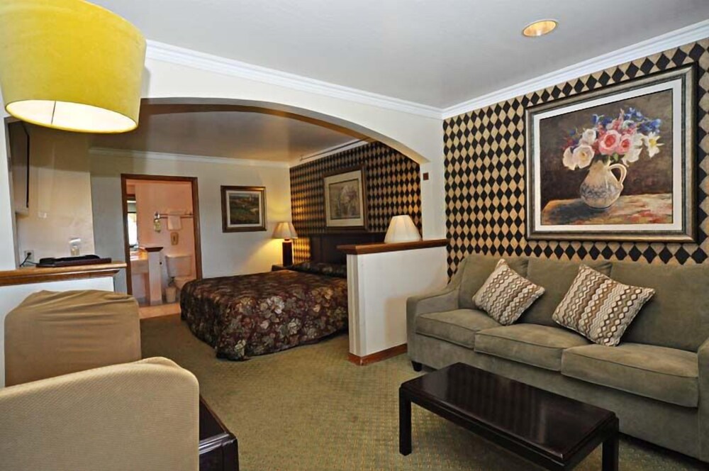 SureStay by Best Western Morgan Hill - photo 8