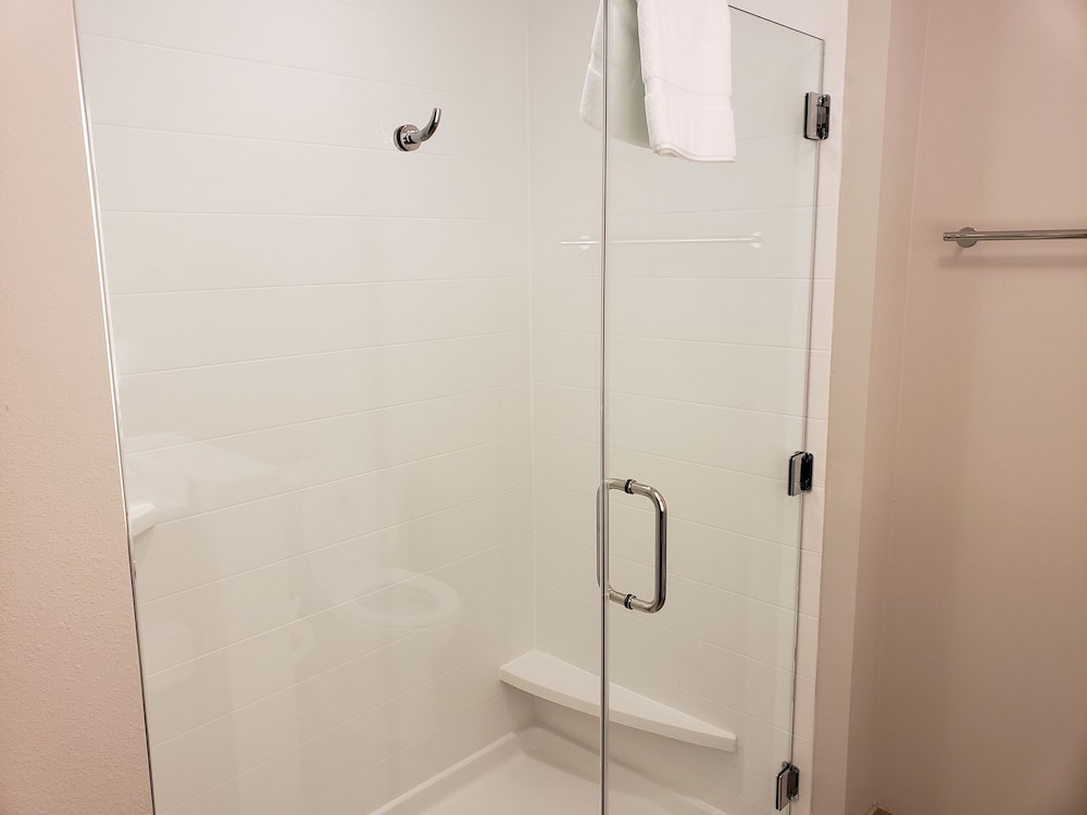 Holiday Inn Express & Suites Brigham City North Utah by IHG - photo 38