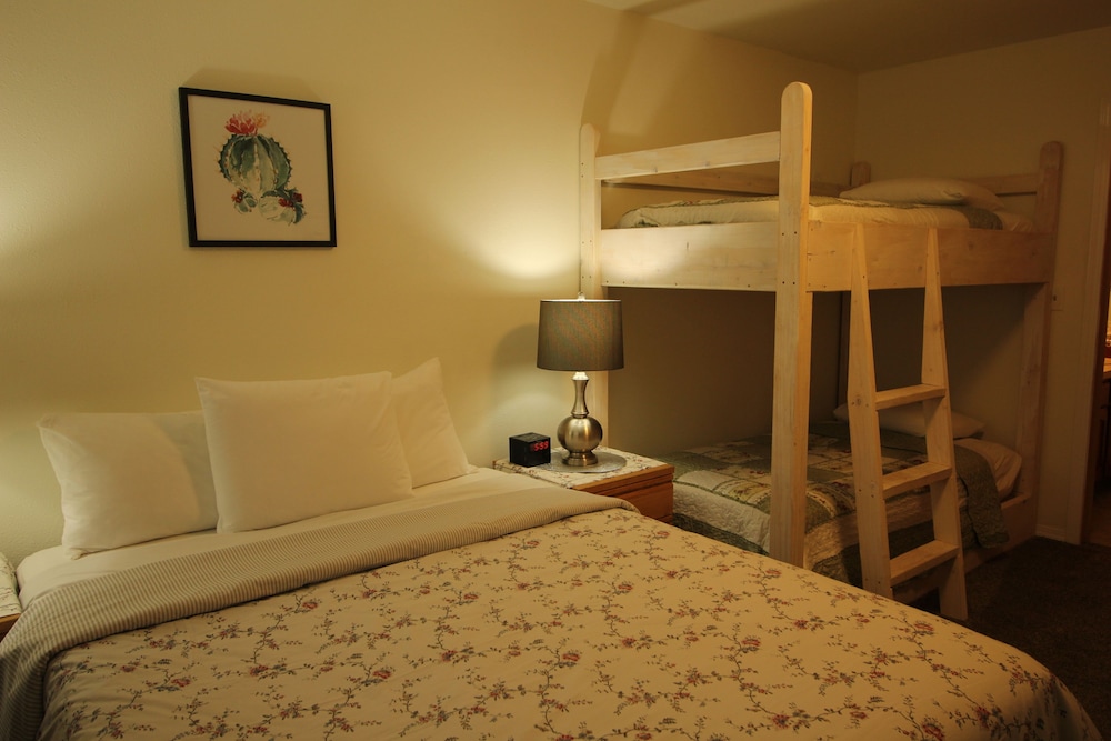 Mariner's Cove Inn - photo 15