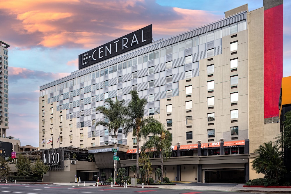 E Central Downtown Los Angeles Hotel - photo 2