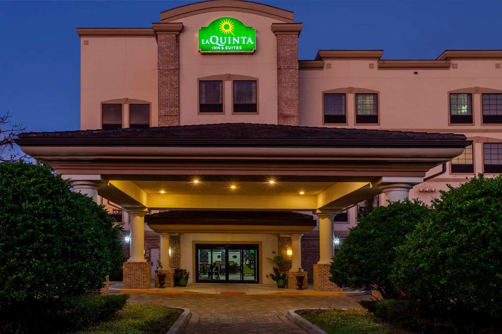 La Quinta Inn & Suites by Wyndham Port Orange Daytona - featured photo