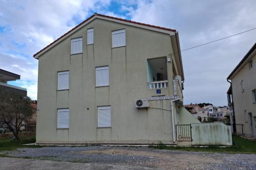 Apartments with parking space Palit Rab 24465 — 4-Star Luxury Hotel in Rab, Croatia