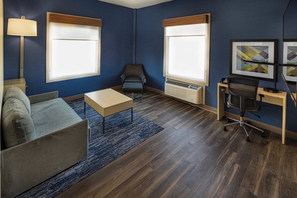 Holiday Inn Express & Suites Atlanta Downtown by IHG - photo 36
