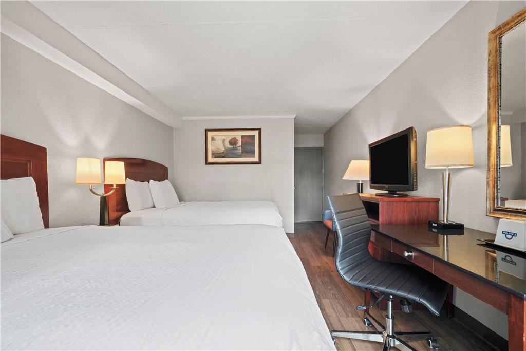 Days Inn by Wyndham Utica - photo 21