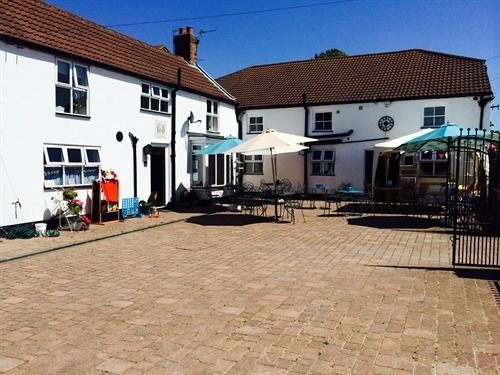 Lilly's Pad — hotel near Humberside Airport