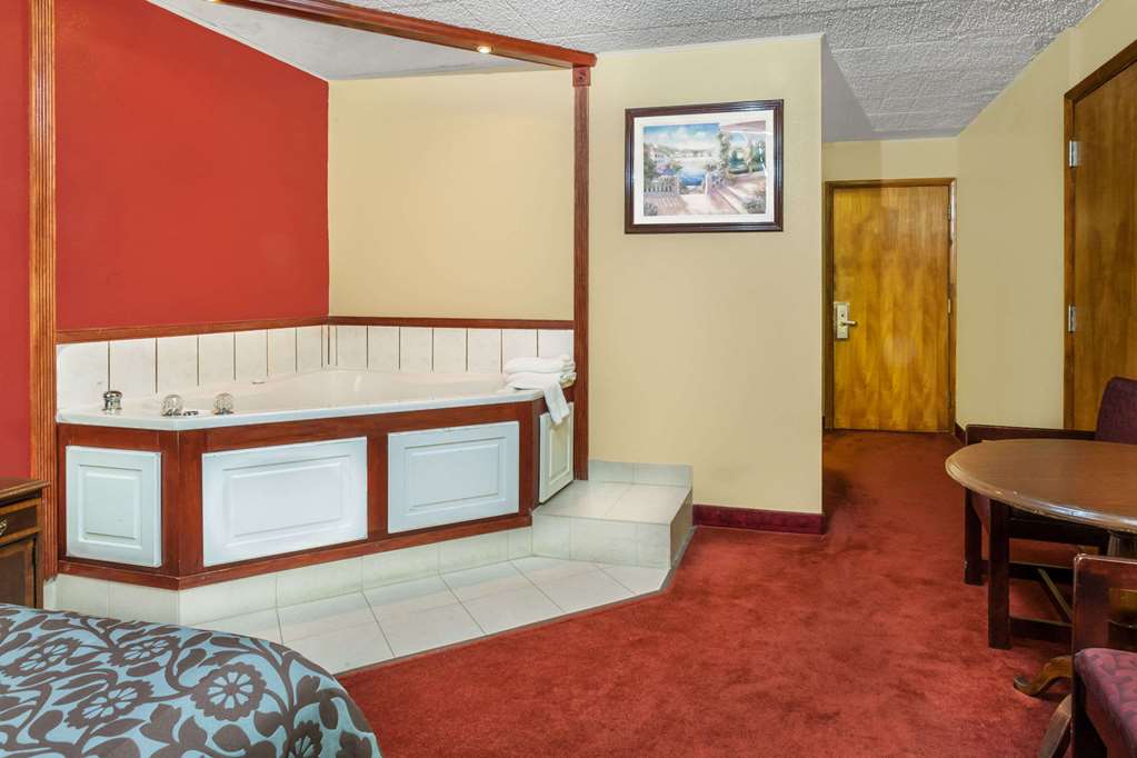 Days Inn by Wyndham Scranton PA - photo 20