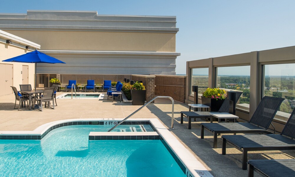 Global Luxury Suites At Town Center South 9429468 — Reston