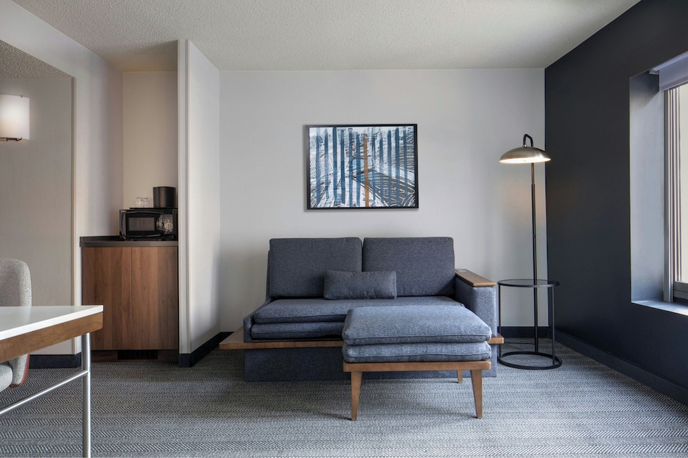Courtyard by Marriott Chicago Downtown River North - photo 21